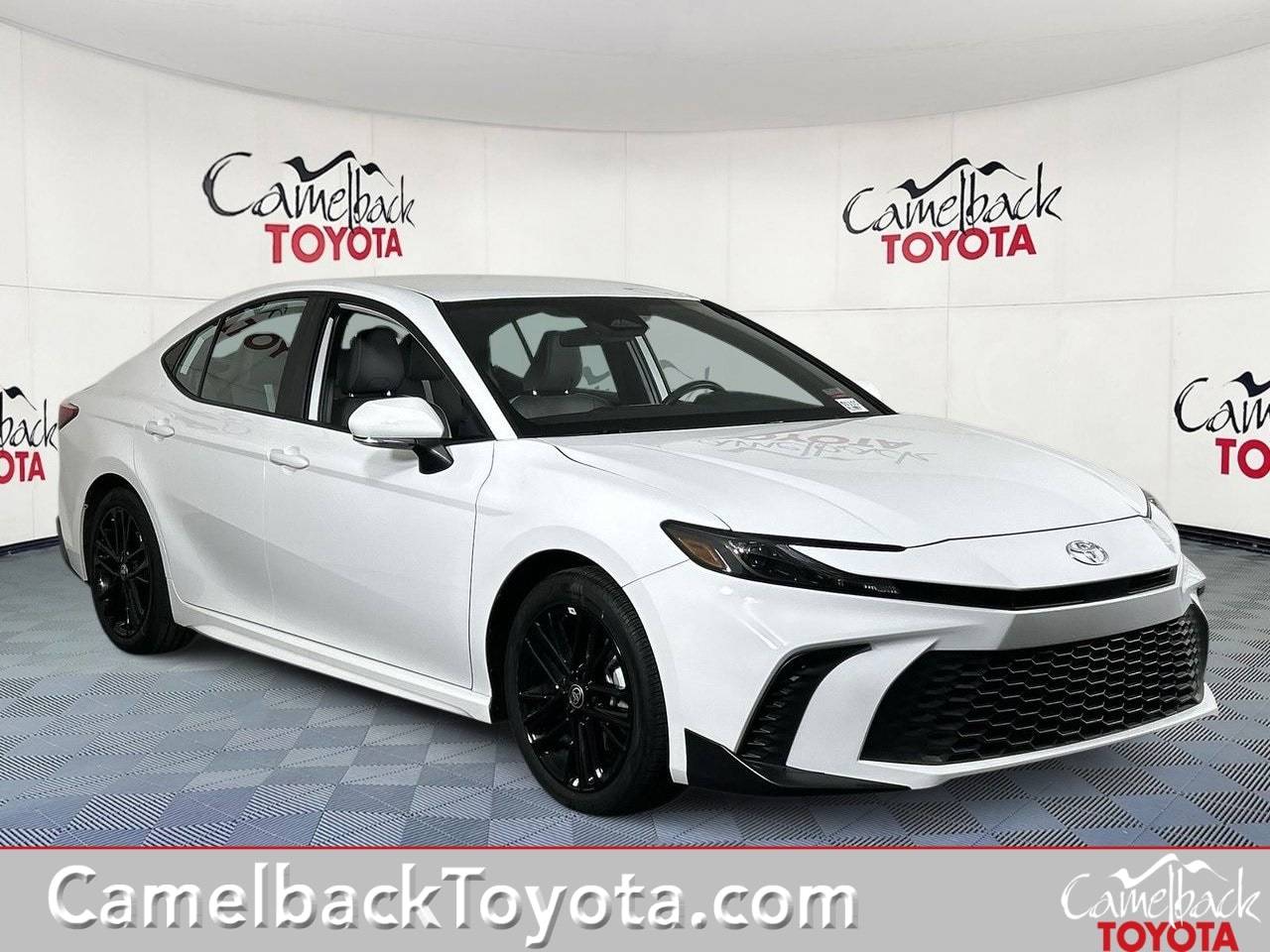 2025 Toyota Camry Hybrid SE — Sedan — 6,442 mi — Phoenix, AZ
