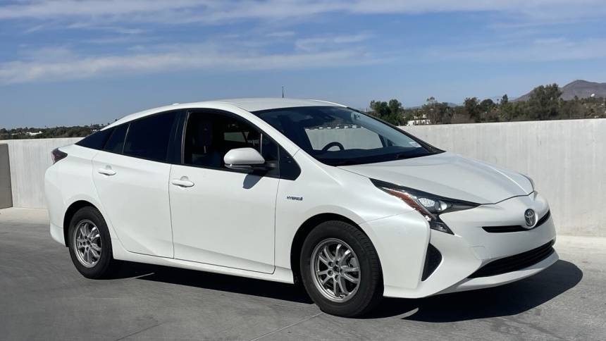 2017 Toyota Prius Two — Hatchback — 26,276 mi — Phoenix, AZ