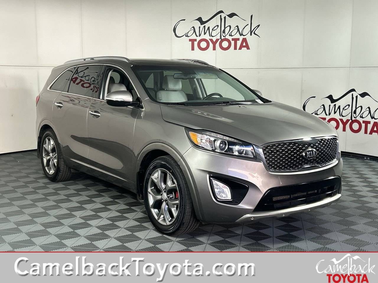 2017 Kia Sorento SX V6 — SUV — 115,914 mi — Phoenix, AZ