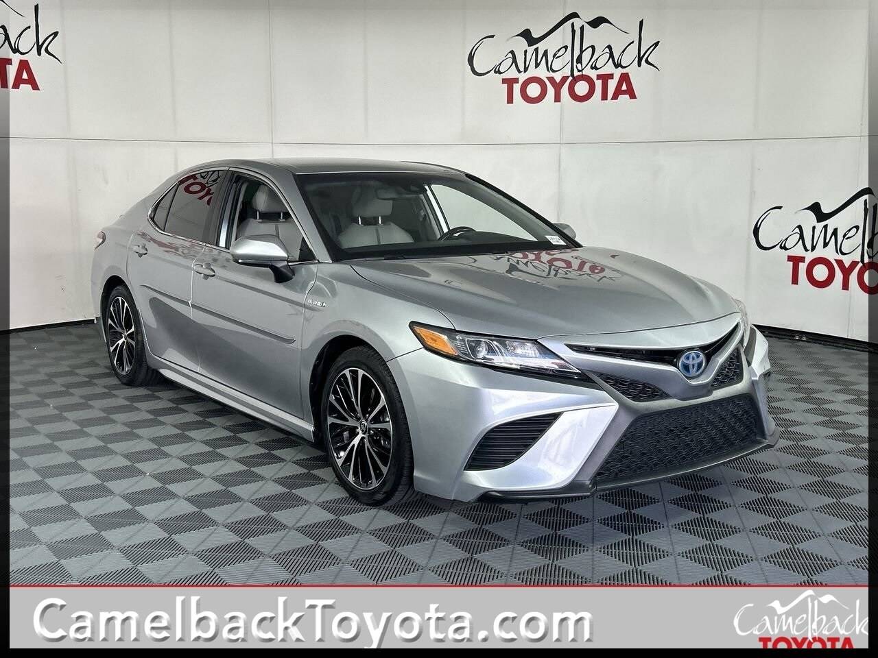 2020 Toyota Camry Hybrid SE — Sedan — 93,718 mi — Phoenix, AZ