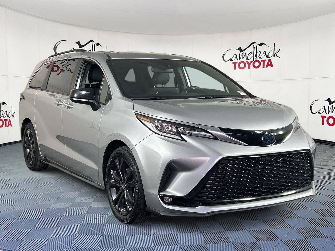 2022 Toyota Sienna XSE — Minivan — 35,209 mi — Phoenix, AZ