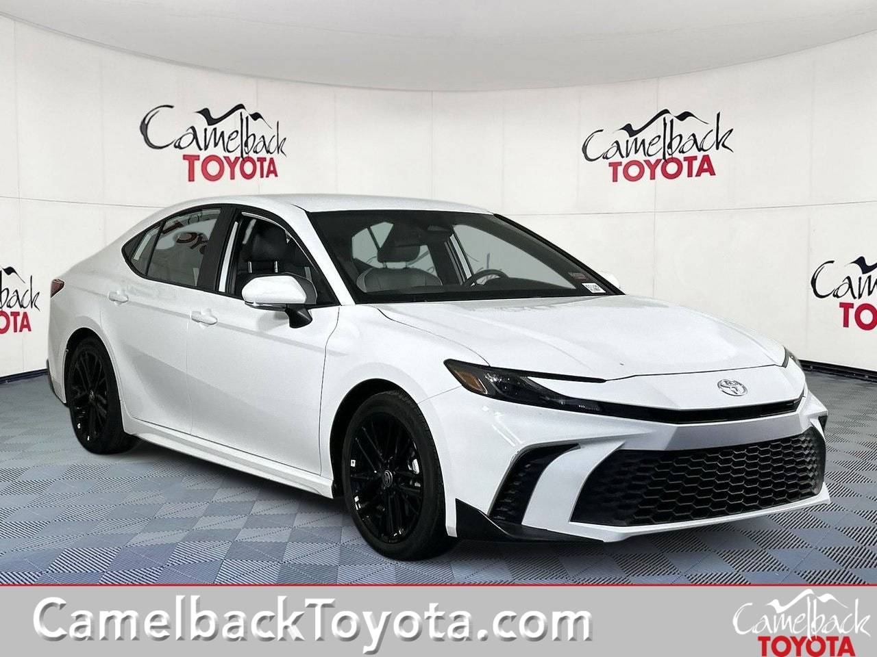 2025 Toyota Camry Hybrid SE — Sedan — 6,980 mi — Phoenix, AZ