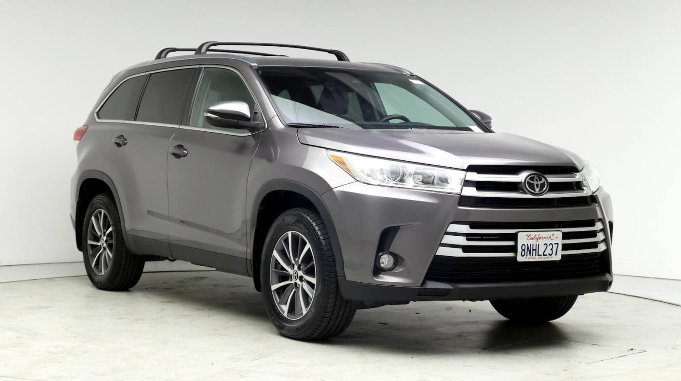 2019 Toyota Highlander XLE — SUV — 48,109 mi — Escondido, CA