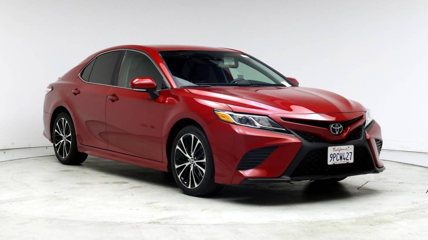 2020 Toyota Camry SE — Sedan — 25,736 mi — Escondido, CA