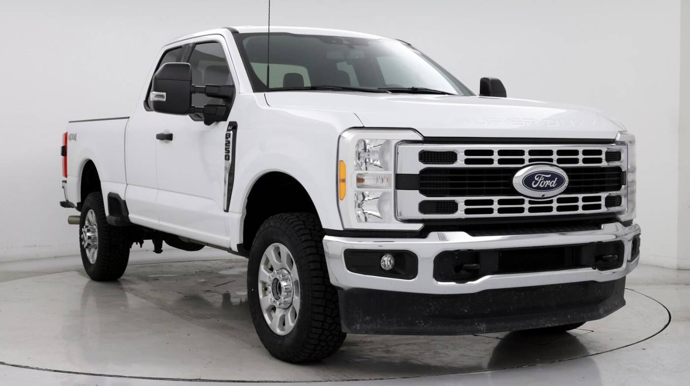 2023 Ford Super Duty F-250 XLT — Pickup Truck — 13,849 mi — Escondido, CA