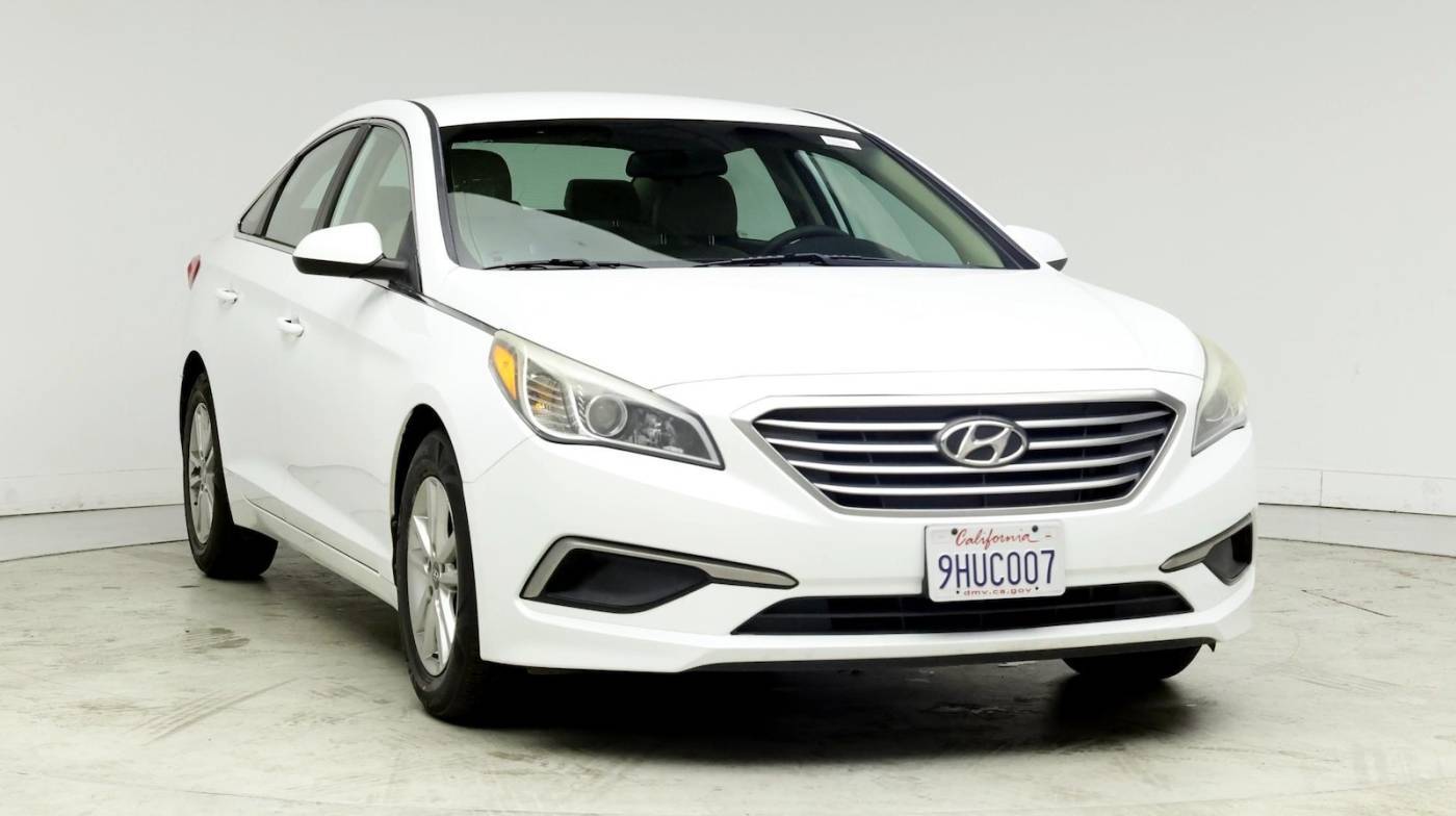 2017 Hyundai Sonata SE — Sedan — 122,975 mi — Escondido, CA