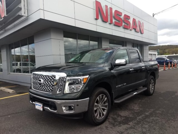 2019 nissan titan midnight pine