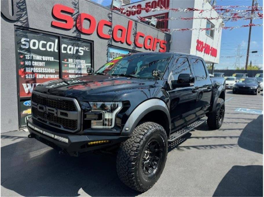 2017 Ford F-150 Raptor — Pickup Truck — 42,162 mi — HUNTINGTON PARK, CA
