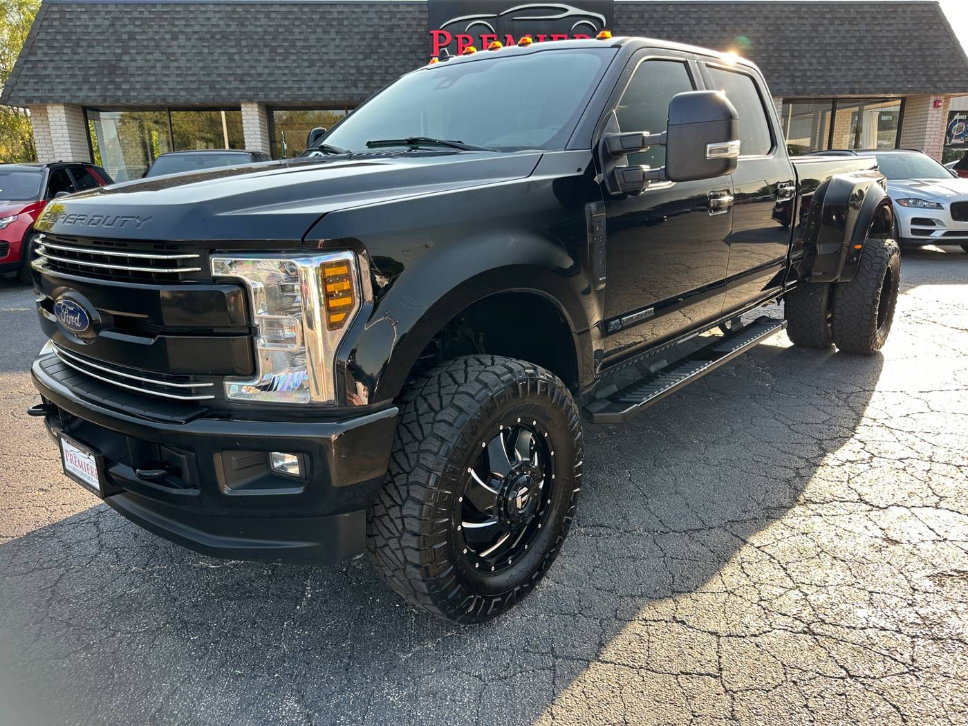2019 Ford Super Duty F-350 Lariat — Pickup Truck — 110,202 mi — Plainfield, IL