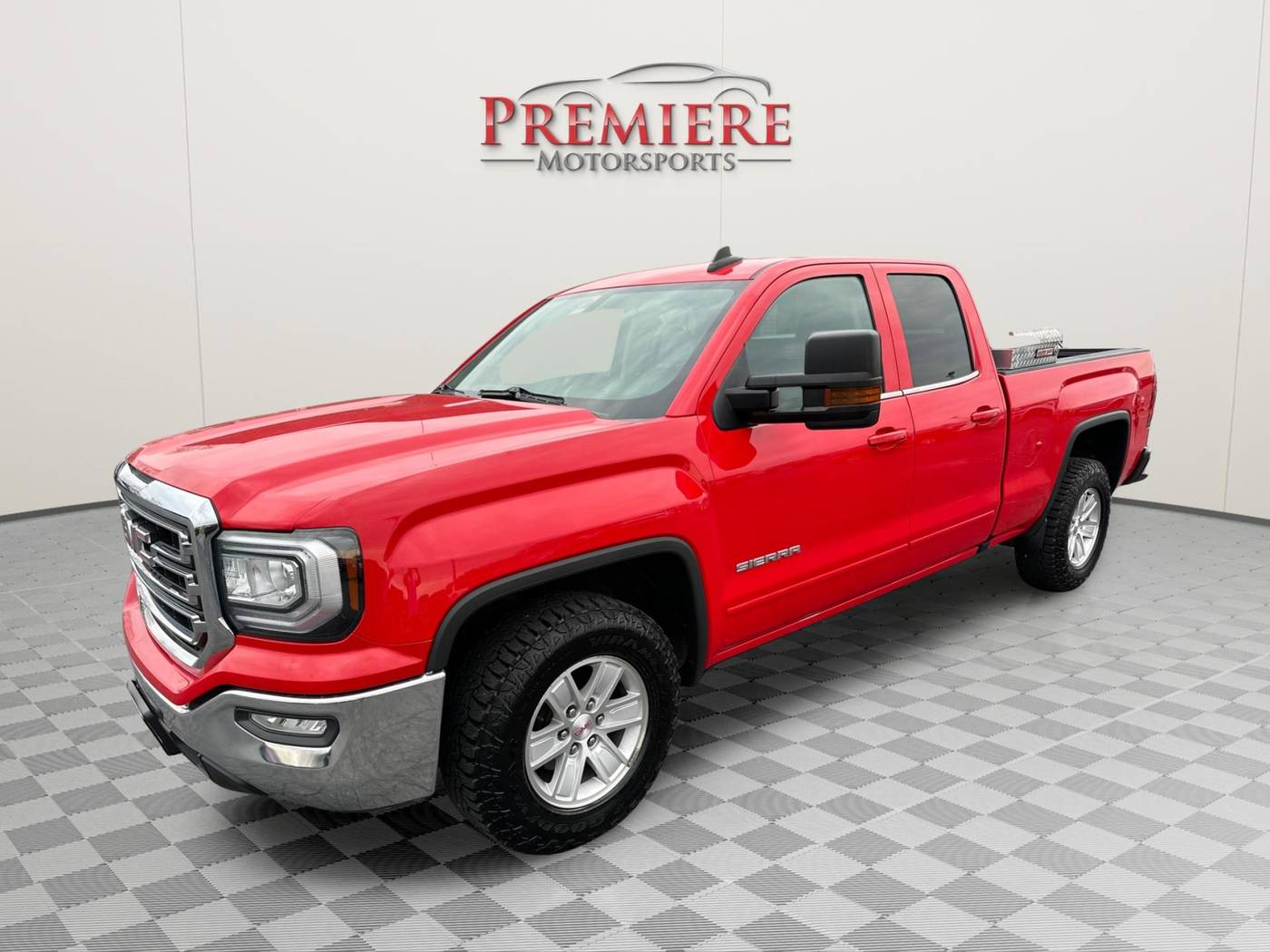 2017 GMC Sierra 1500 SLE — Pickup Truck — 150,801 mi — Plainfield, IL
