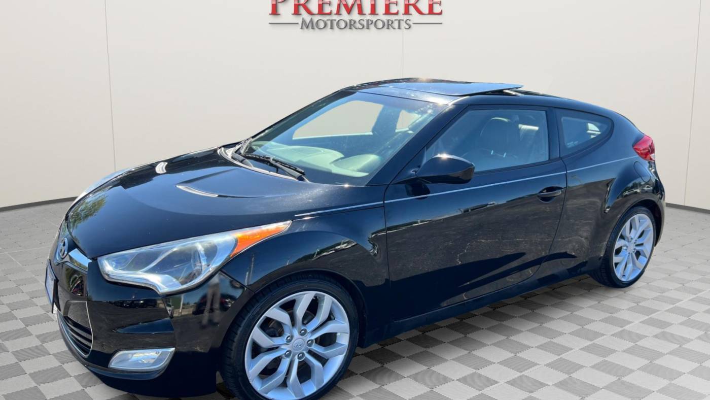2013 Hyundai Veloster Base — Hatchback — 130,267 mi — Plainfield, IL