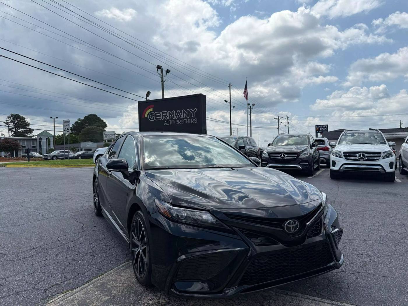 2021 Toyota Camry SE — Sedan — 89,656 mi — Marietta, GA
