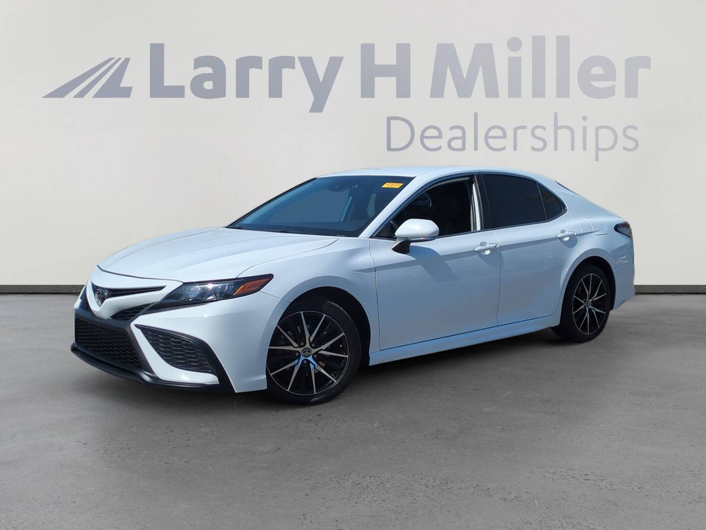 2022 Toyota Camry SE — Sedan — 69,852 mi — Avondale, AZ