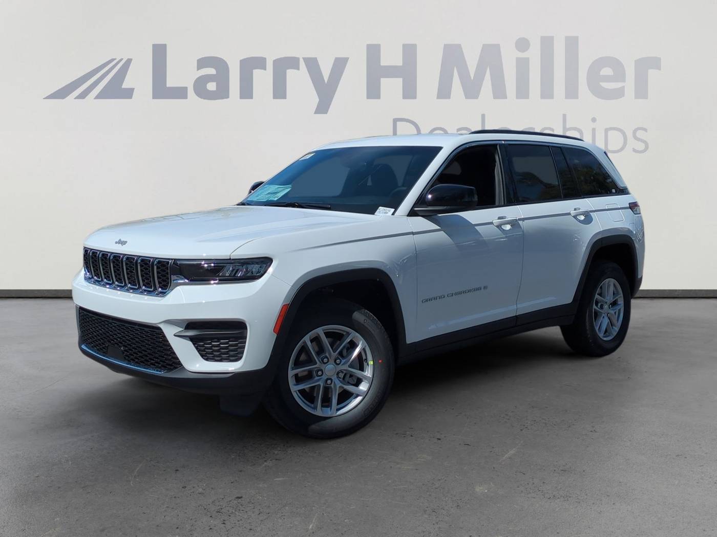 2026 Jeep Grand Cherokee Laredo