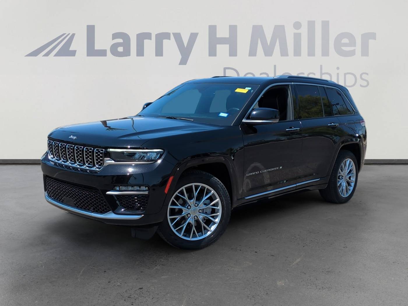 2023 Jeep Grand Cherokee Summit — SUV — 11,500 mi — Avondale, AZ