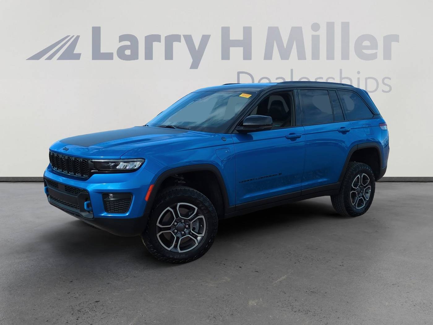2022 Jeep Grand Cherokee Trailhawk 4xe — SUV — 21,385 mi — Avondale, AZ