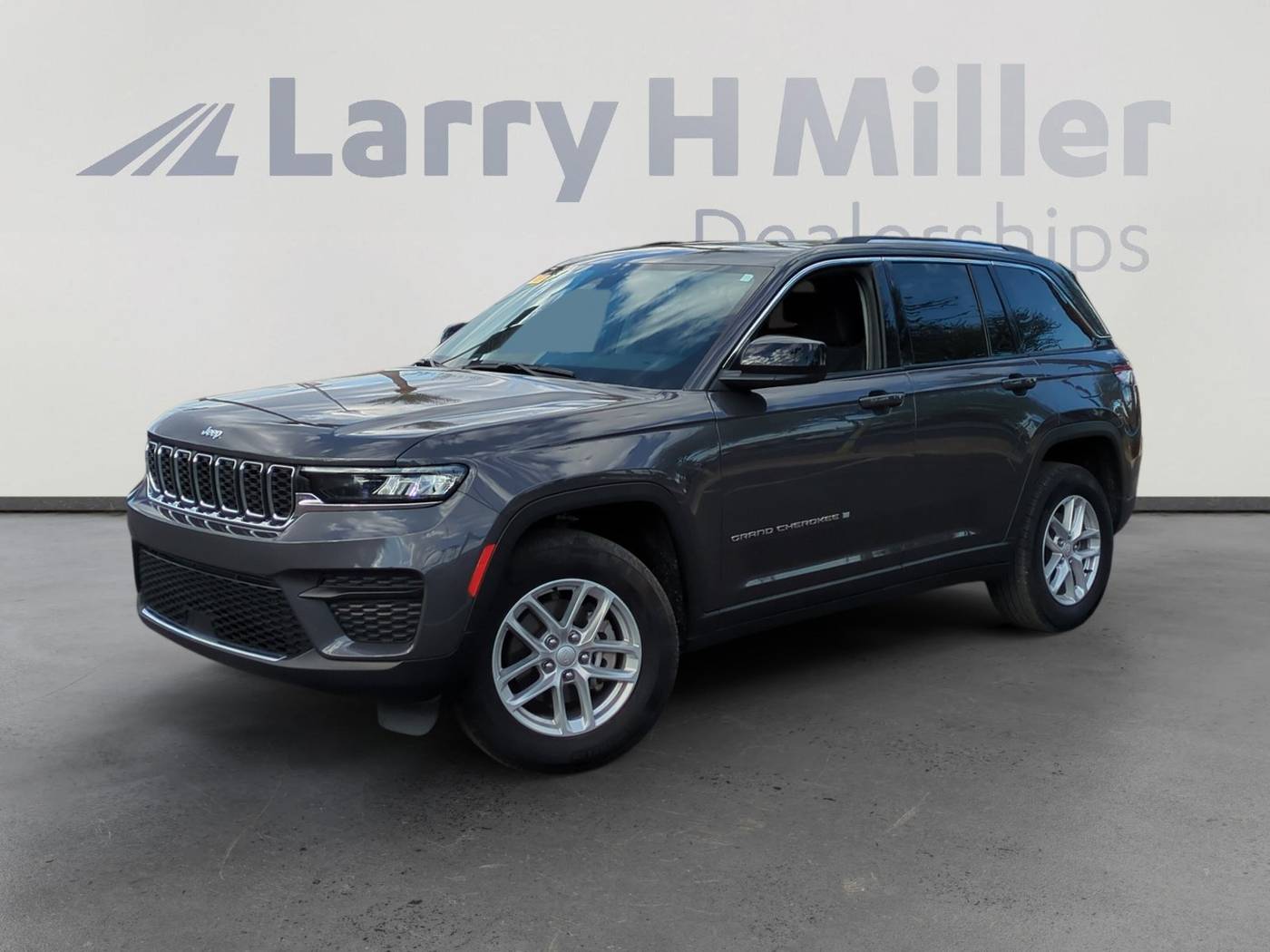 2023 Jeep Grand Cherokee Laredo X — SUV — 24,262 mi — Avondale, AZ