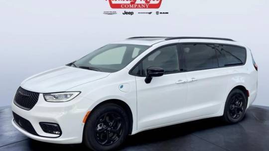 2024 Chrysler Pacifica Hybrid Premium S Appearance Package — Minivan — 9,726 mi — Harrison, AR