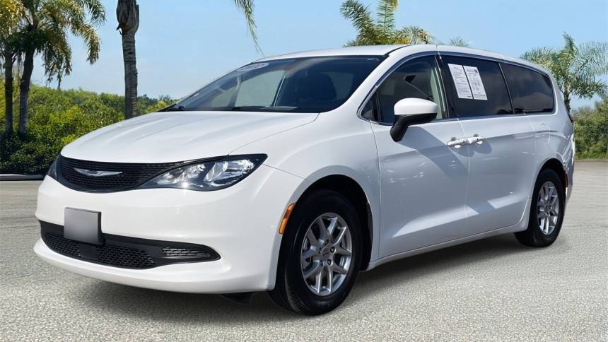 2022 Chrysler Voyager LX — Minivan — 46,715 mi — Cerritos, CA