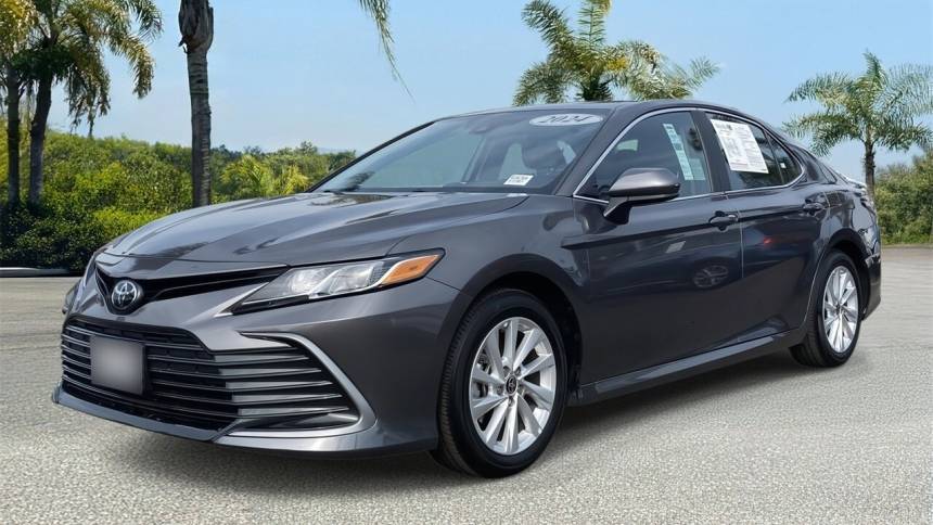 2024 Toyota Camry LE — Sedan — 22,535 mi — Cerritos, CA