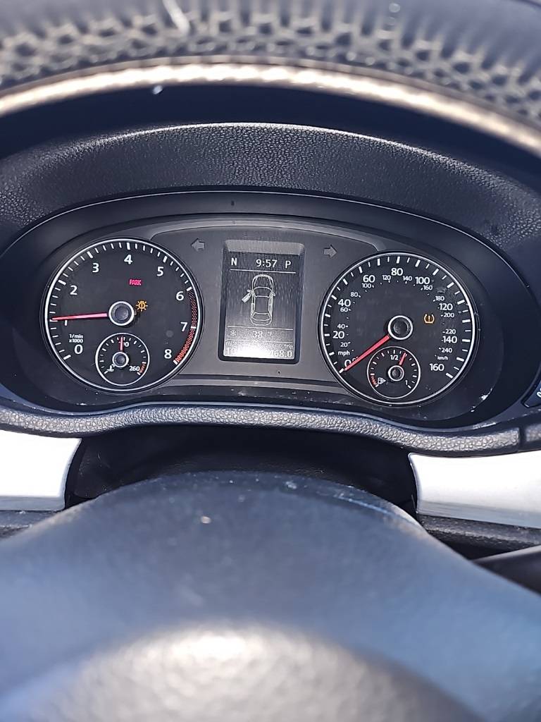 2013 Volkswagen Passat SE — Sedan — 101,739 mi — Roswell, GA