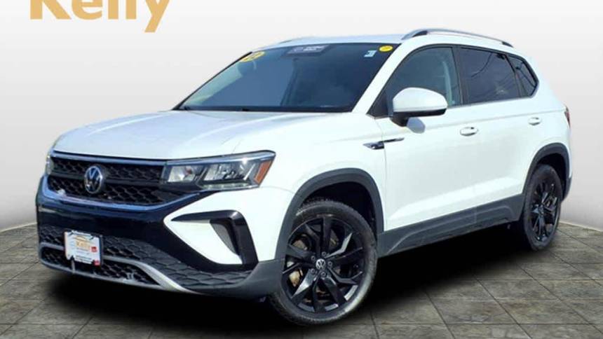 2022 Volkswagen Taos SE — SUV — 30,189 mi — Lynnfield, MA