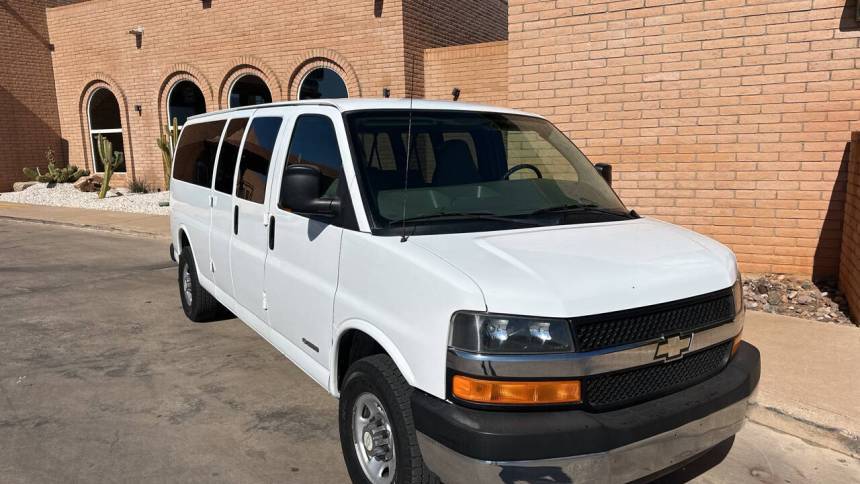 2006 Chevrolet Express Passenger Base — Passenger Van — 60,200 mi — Sierra Vista, AZ
