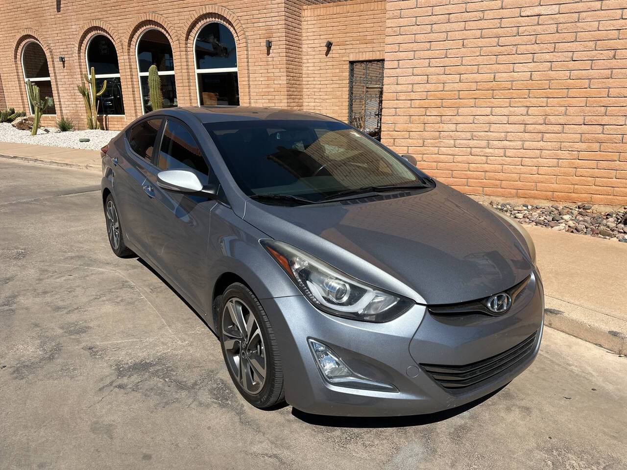 2014 Hyundai Elantra Limited — Sedan — 153,320 mi — Sierra Vista, AZ