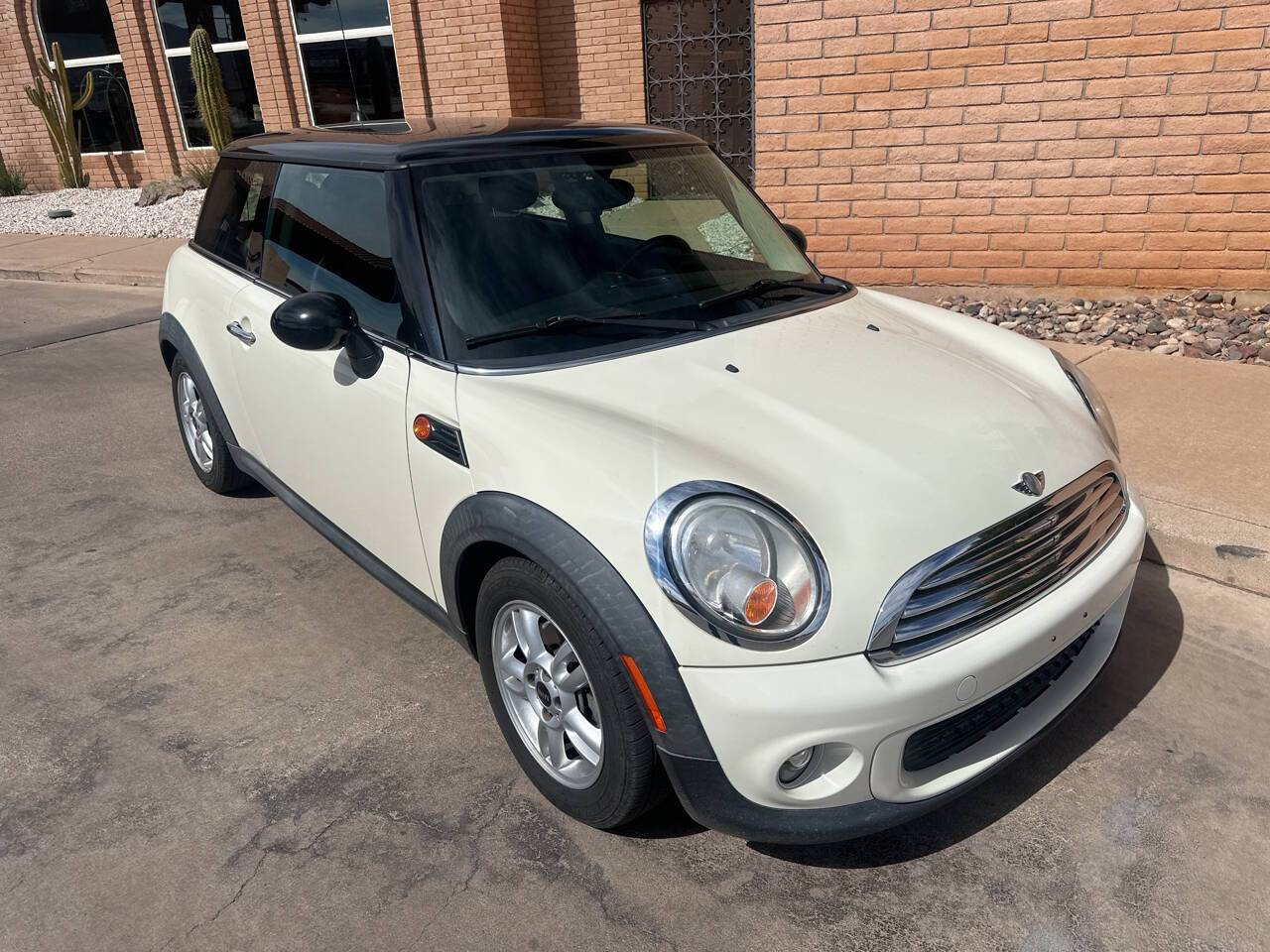 2011 MINI Hardtop Cooper — Hatchback — 107,529 mi — Sierra Vista, AZ