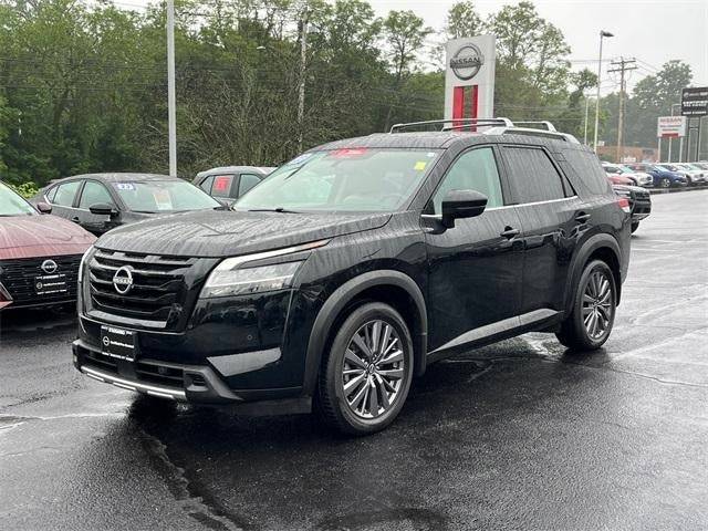 2023 Nissan Pathfinder SL — SUV — 28,830 mi — Shelton, CT
