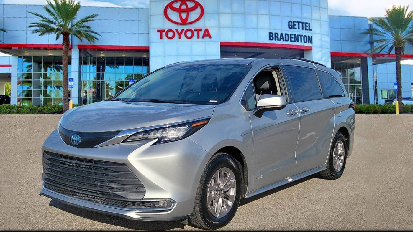 2021 Toyota Sienna XLE — Minivan — 45,294 mi — Bradenton, FL