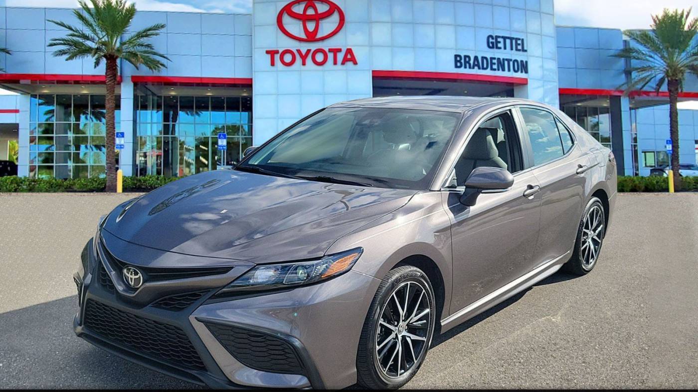 2023 Toyota Camry SE — Sedan — 31,191 mi — Bradenton, FL