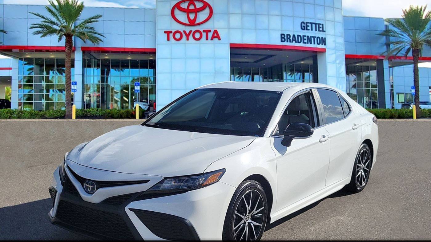 2023 Toyota Camry Hybrid SE — Sedan — 40,898 mi — Bradenton, FL