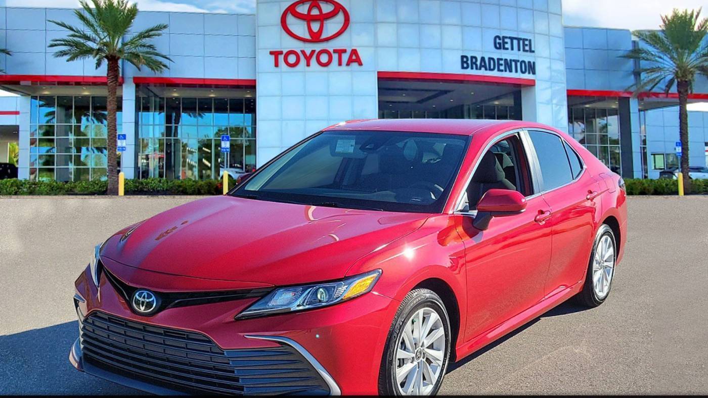 2024 Toyota Camry LE — Sedan — 13,850 mi — Bradenton, FL