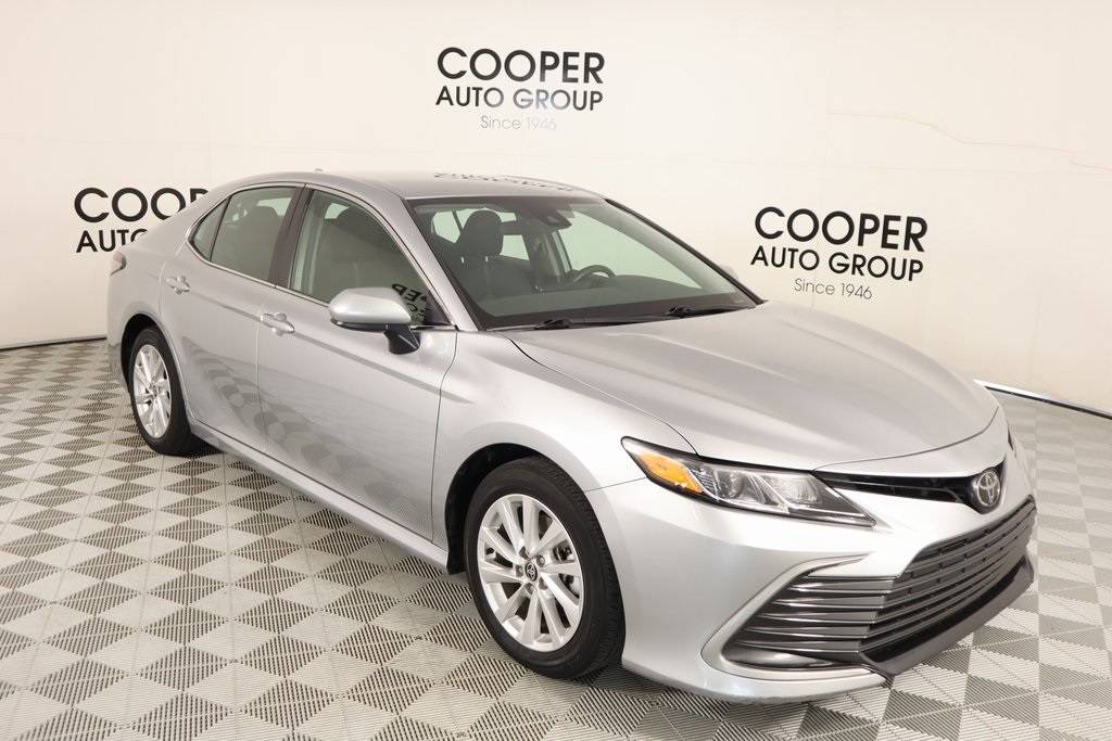 2023 Toyota Camry LE — Sedan — 33,917 mi — Shawnee, OK