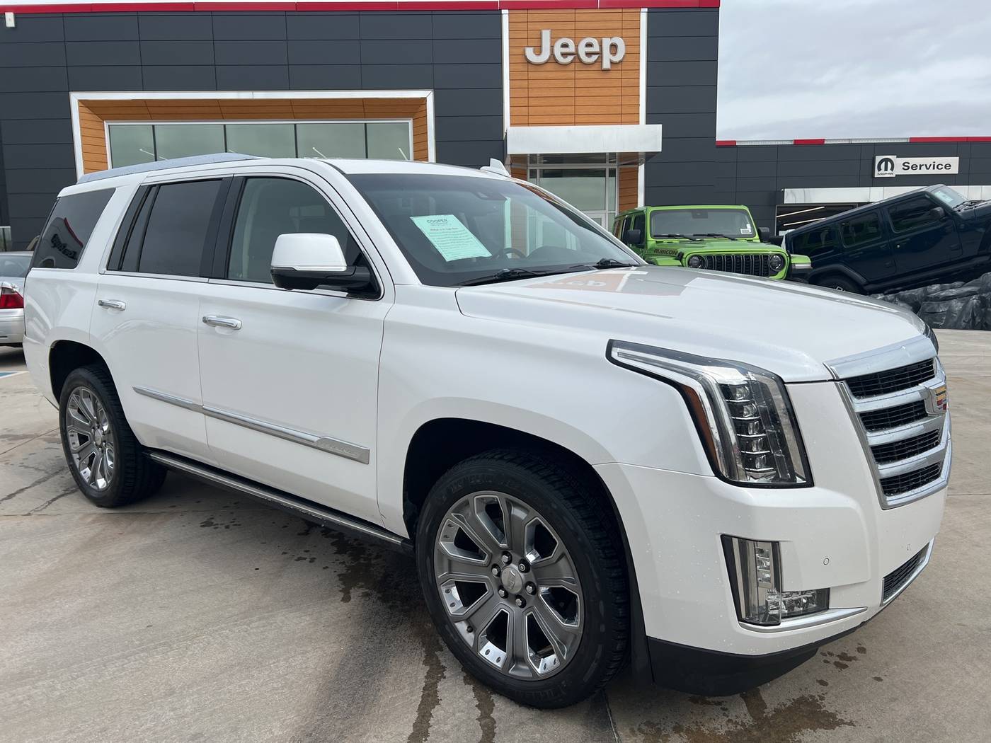 2016 Cadillac Escalade Premium — SUV — 153,302 mi — Shawnee, OK