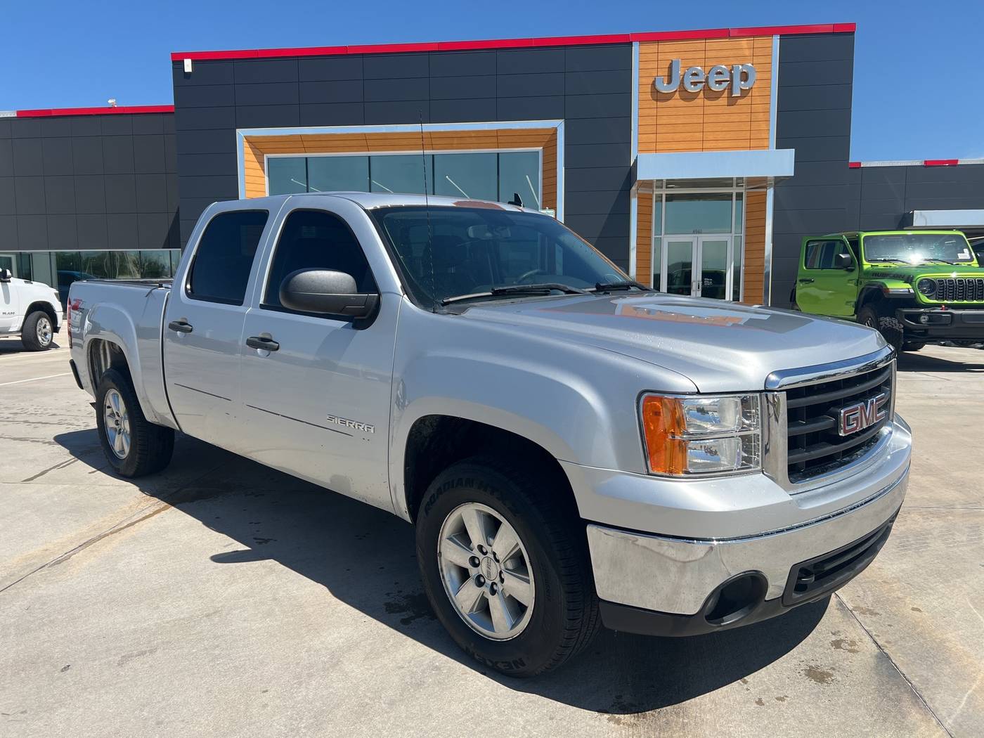 2013 GMC Sierra 1500 SLE — Pickup Truck — 253,778 mi — Shawnee, OK