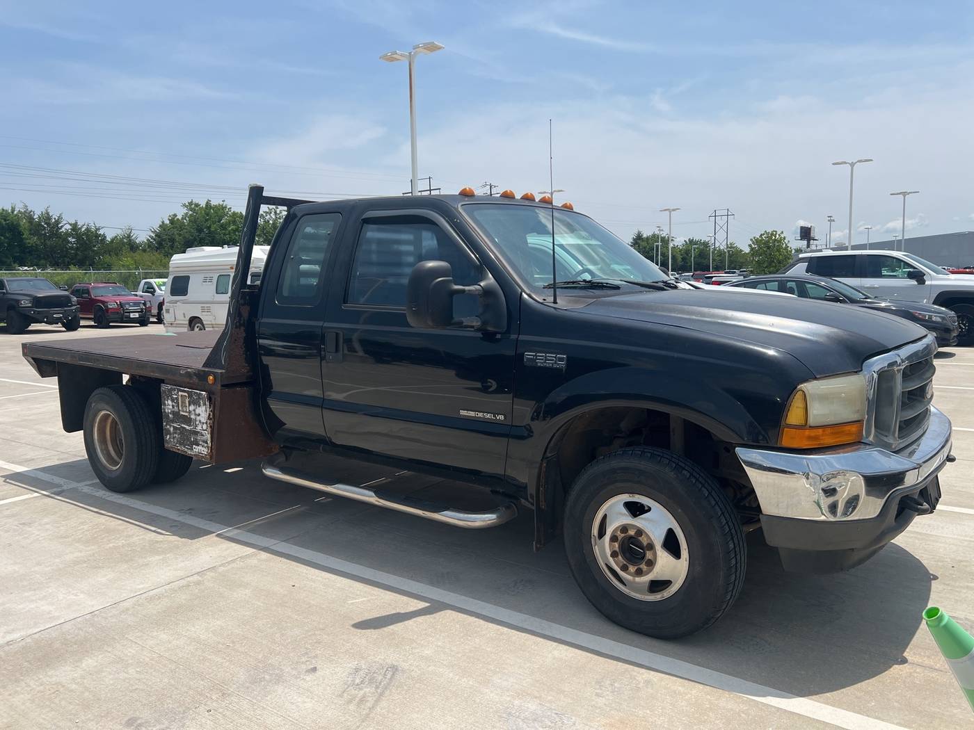 2001 Ford Super Duty F-350 Chassis Cab XLT — Chassis Cab Truck — 185,126 mi — Shawnee, OK