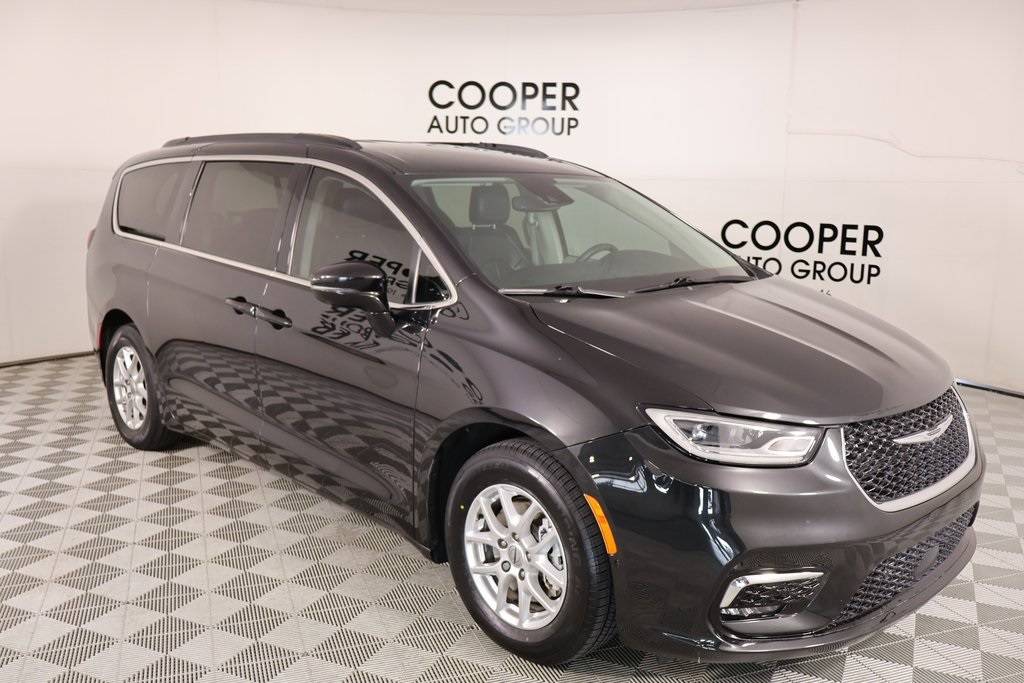 2022 Chrysler Pacifica Touring L — Minivan — 89,229 mi — Shawnee, OK
