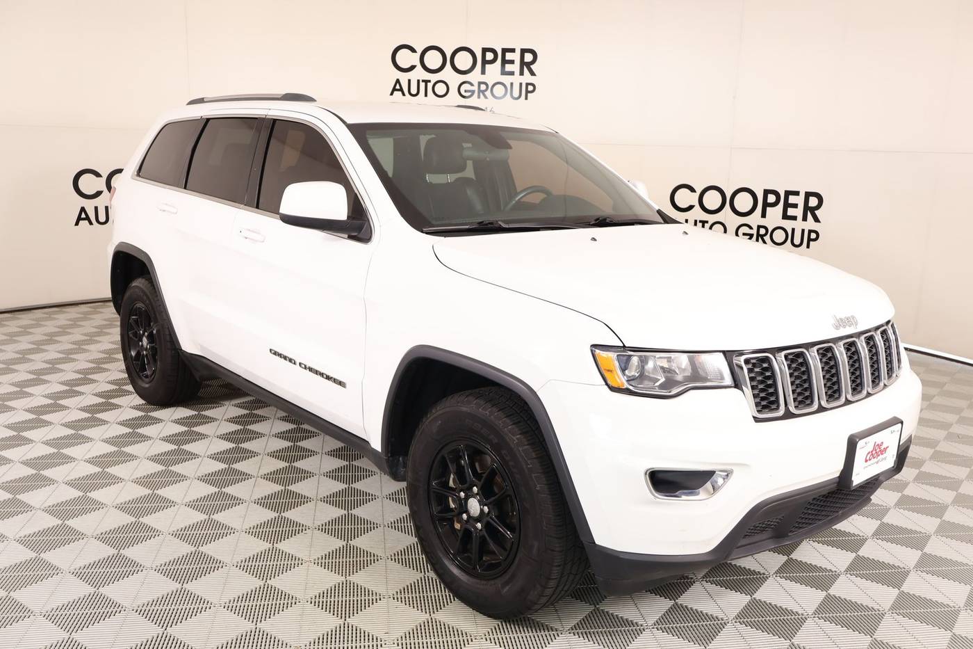 2019 Jeep Grand Cherokee Laredo E