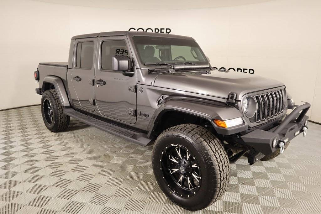 2024 Jeep Gladiator Sport — Pickup Truck — 7,783 mi — Shawnee, OK