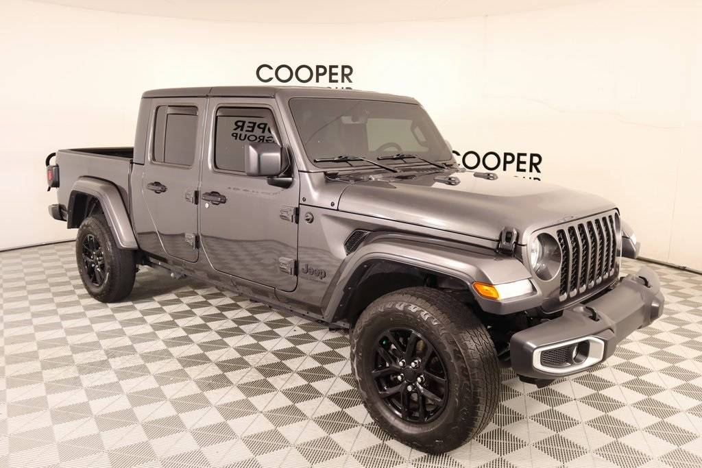 2023 Jeep Gladiator Sport S — Pickup Truck — 30,302 mi — Shawnee, OK
