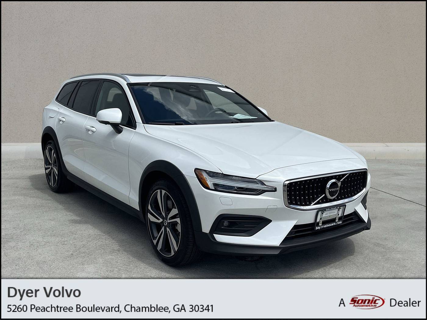 2023 Volvo V60 Cross Country Plus — Wagon — 22,076 mi — Chamblee, GA