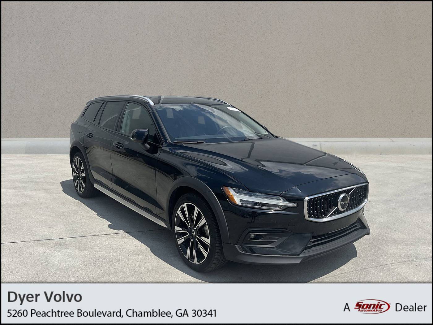 2023 Volvo V60 Cross Country Ultimate — Wagon — 30,211 mi — Chamblee, GA