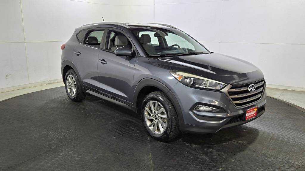 2016 Hyundai Tucson SE — SUV — 108,378 mi — Jersey City, NJ