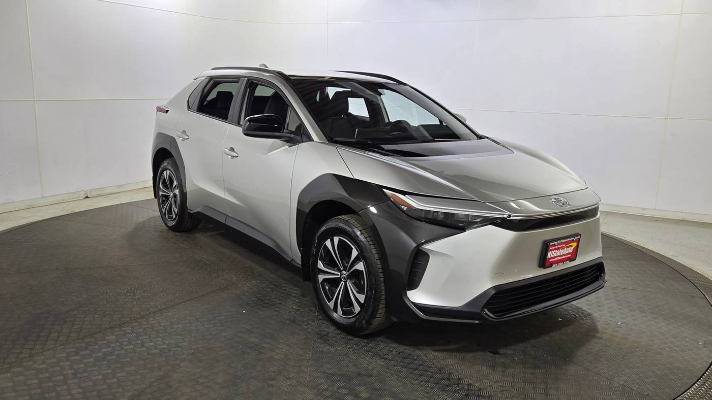 2024 Toyota bZ4X XLE — SUV — 14,485 mi — Jersey City, NJ