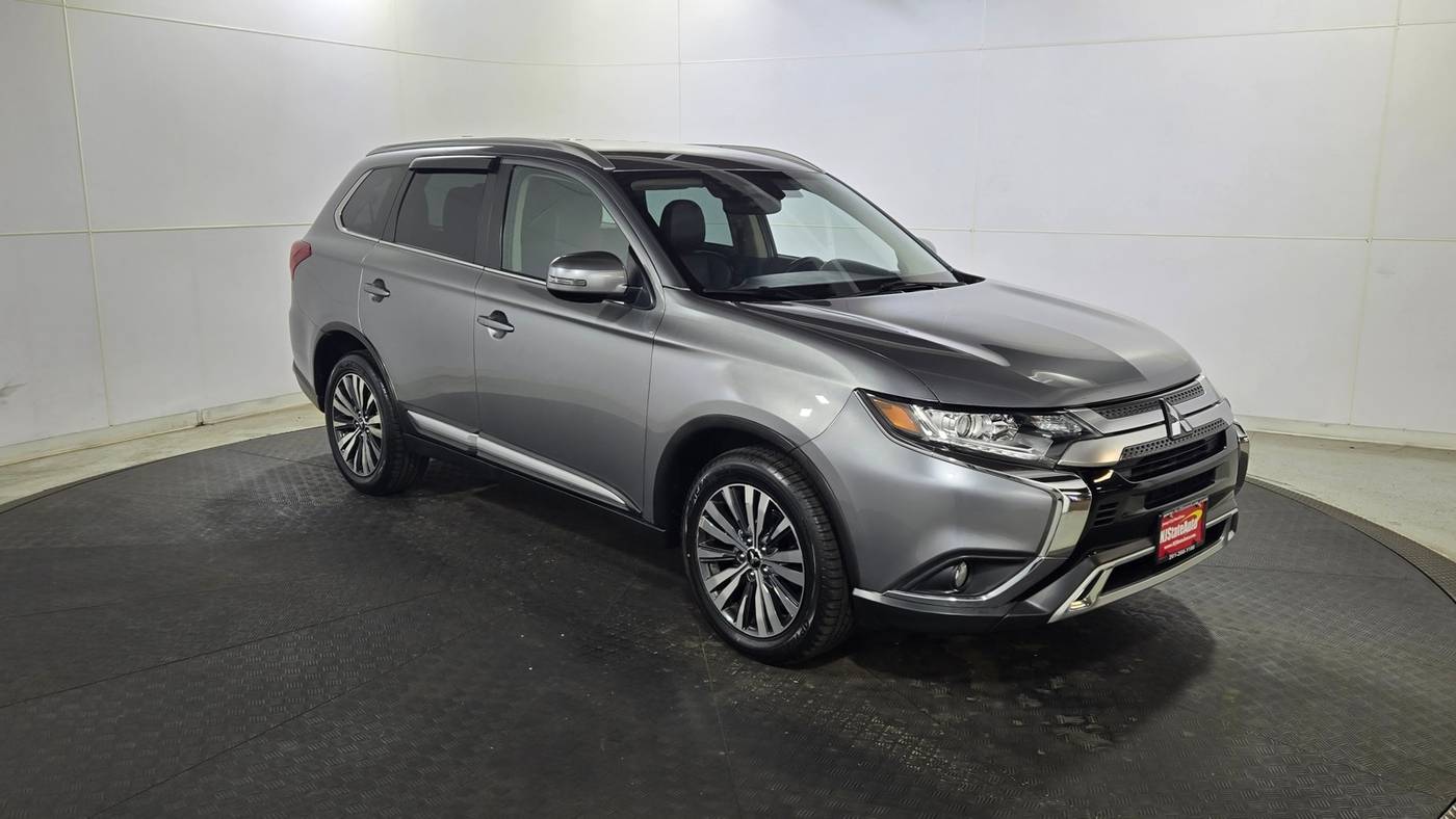 2020 Mitsubishi Outlander SEL — SUV — 82,328 mi — Jersey City, NJ