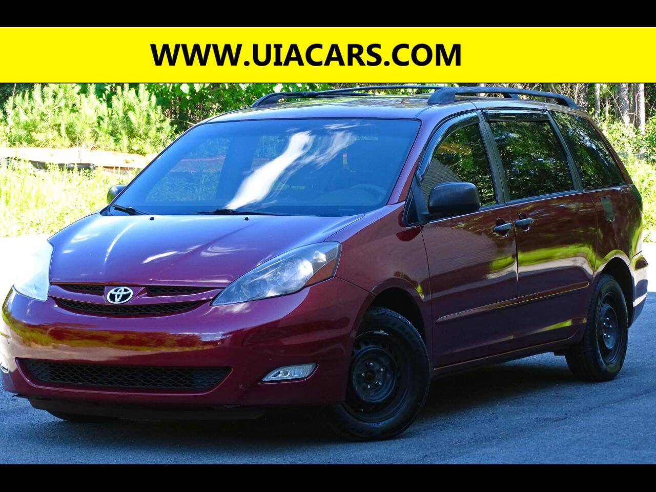 2007 Toyota Sienna LE — Minivan — 180,510 mi — Lawrenceville, GA