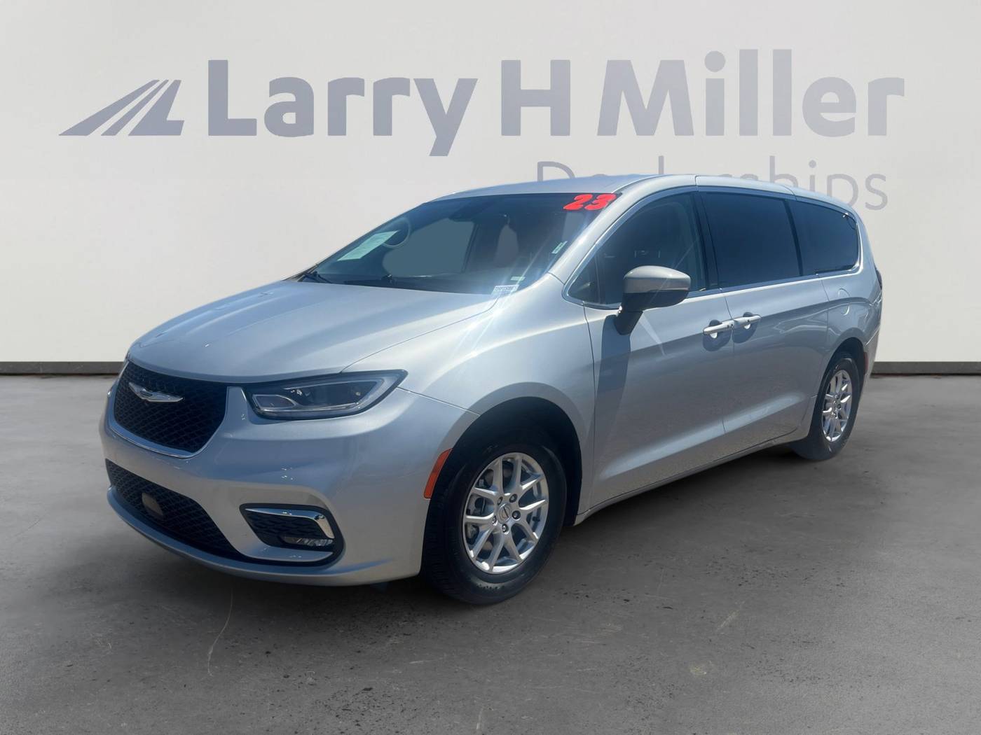 2023 Chrysler Pacifica Touring L — Minivan — 63,460 mi — Tucson, AZ