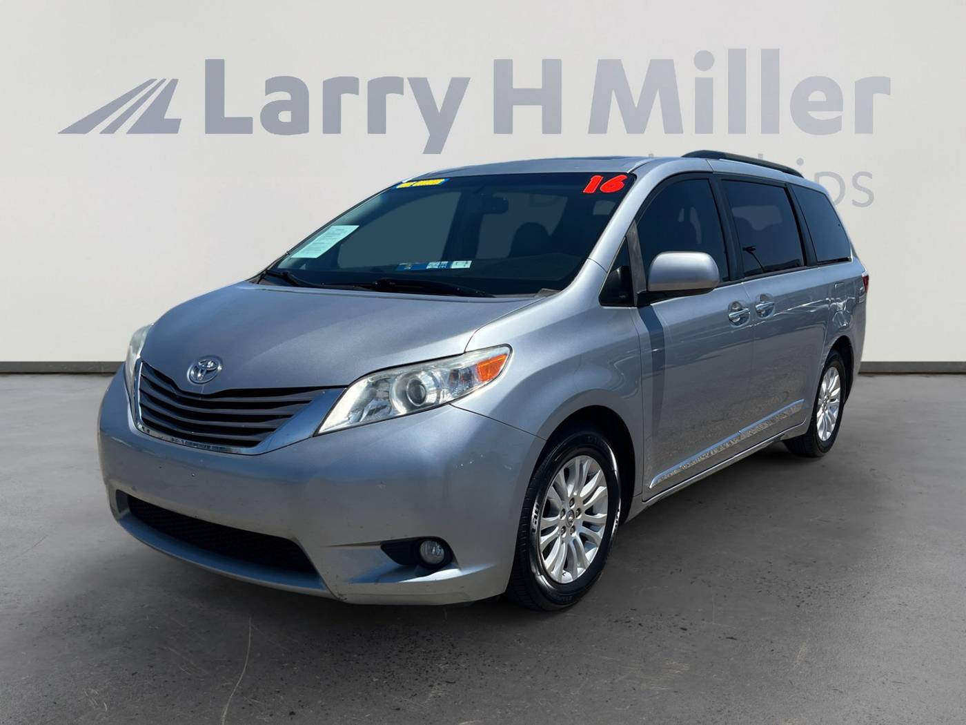 2016 Toyota Sienna L — Minivan — 221,415 mi — Tucson, AZ